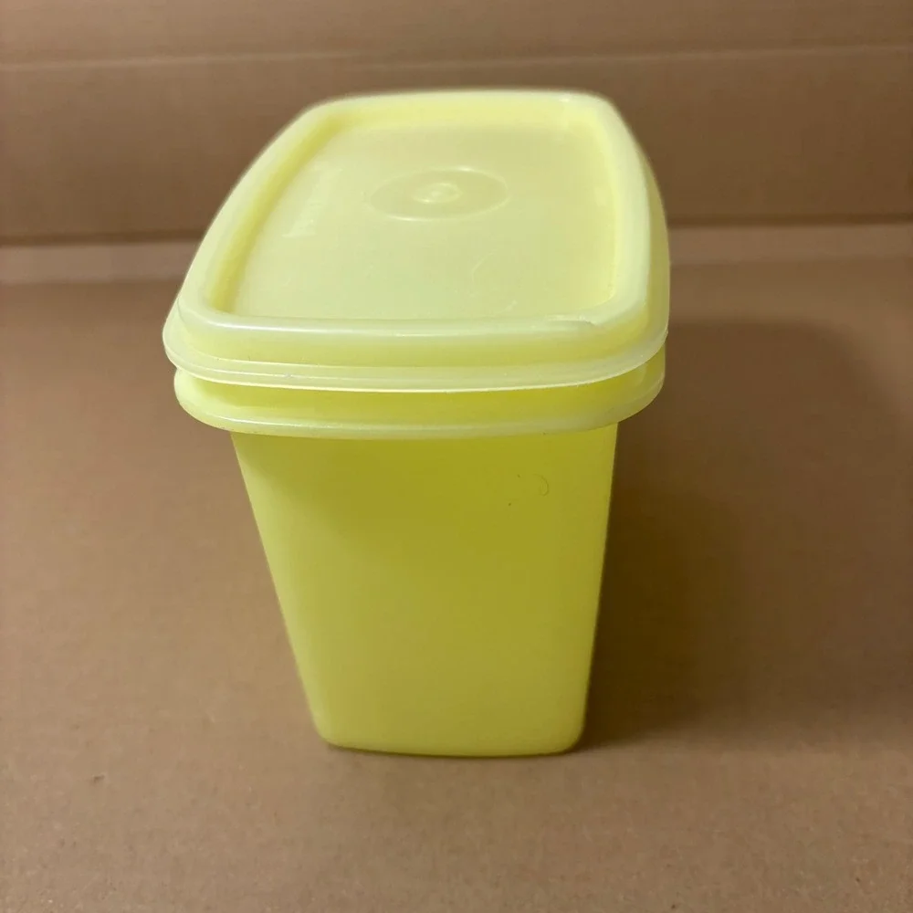 Vintage Yellow‎ Tupperware Food Storage Container with Lid 1234-9